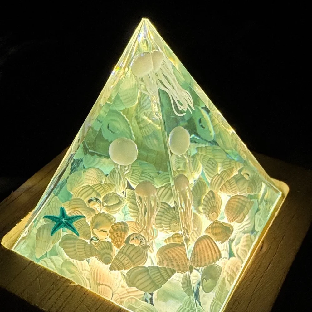 Aquarium Pyramid Night Light